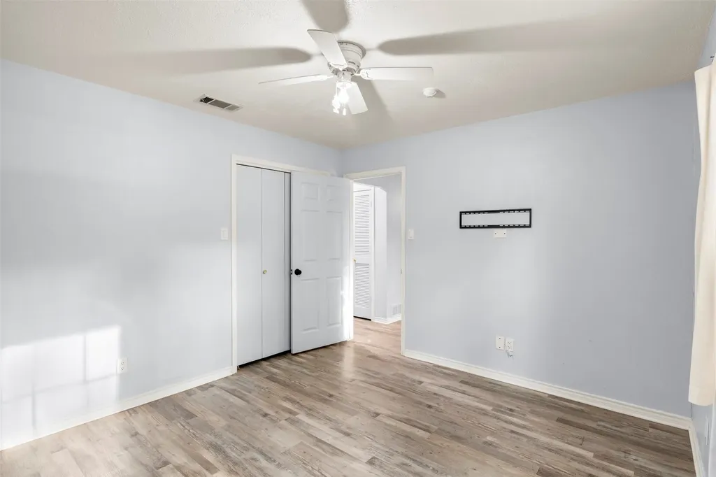 521 Hilltop Drive Tool TX 75143