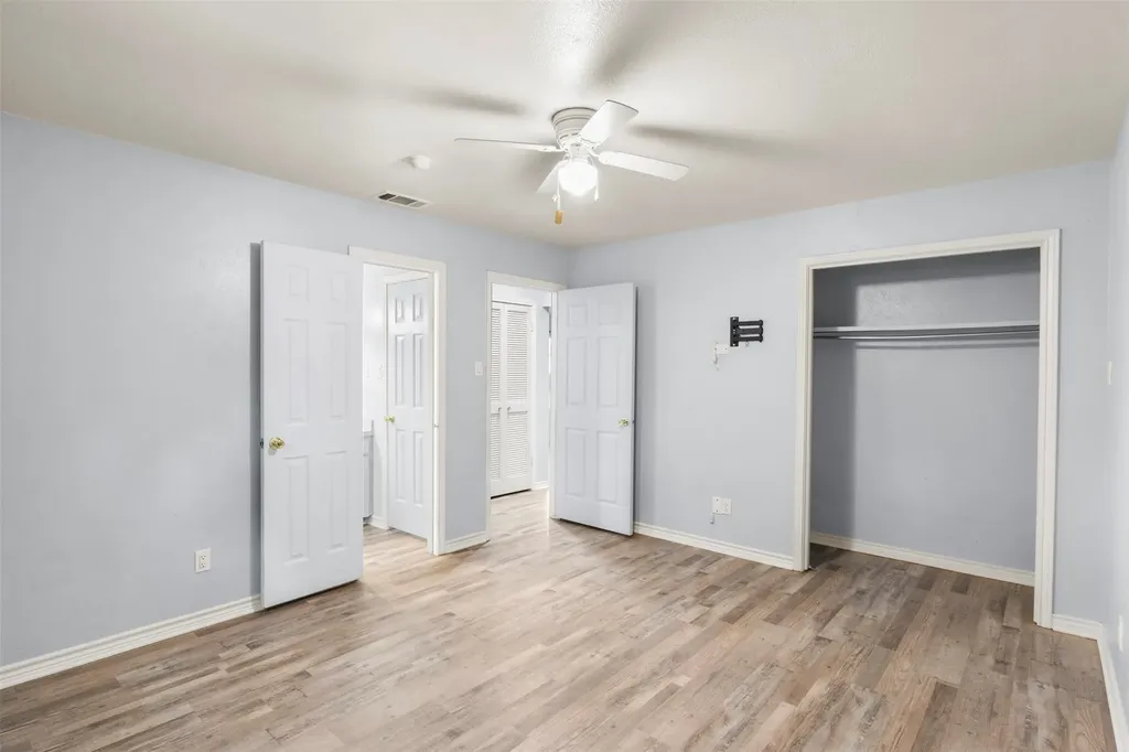 521 Hilltop Drive Tool TX 75143