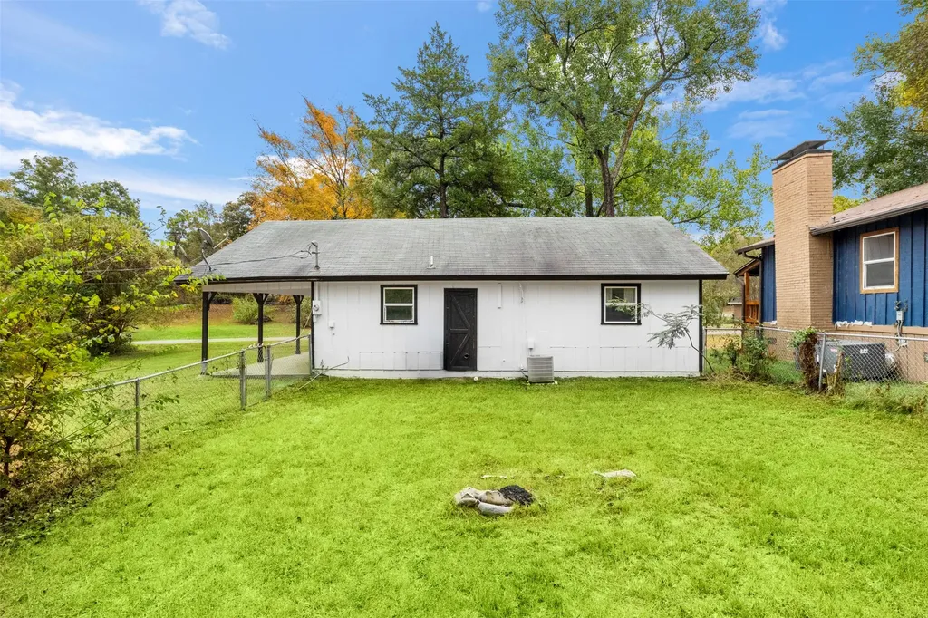 521 Hilltop Drive Tool TX 75143
