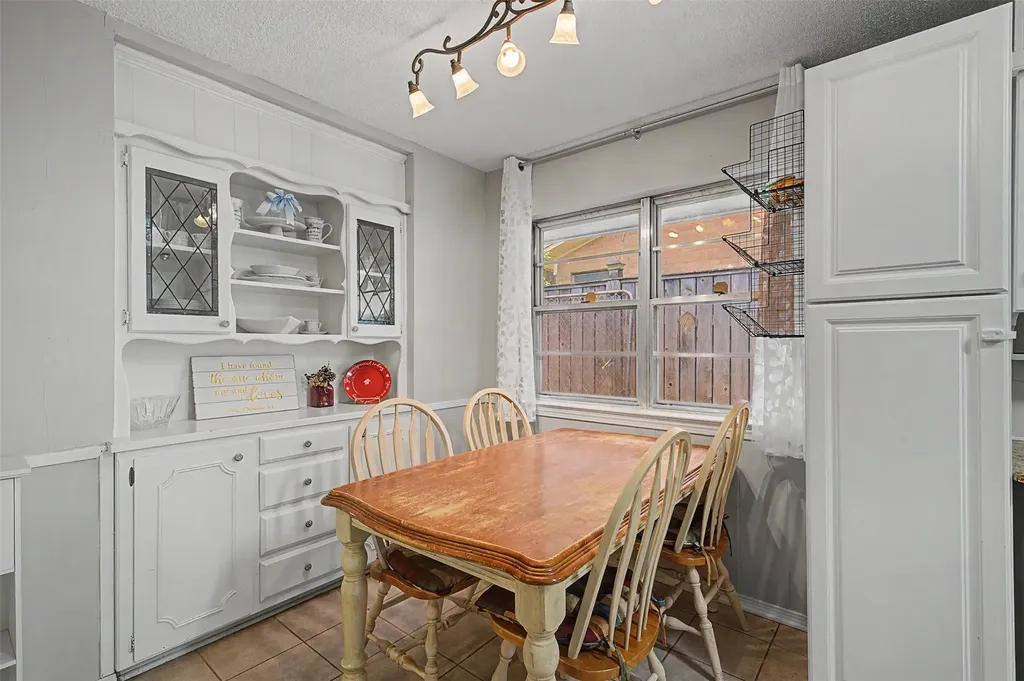 2009 Cliffside Drive Edgecliff Village TX 76134