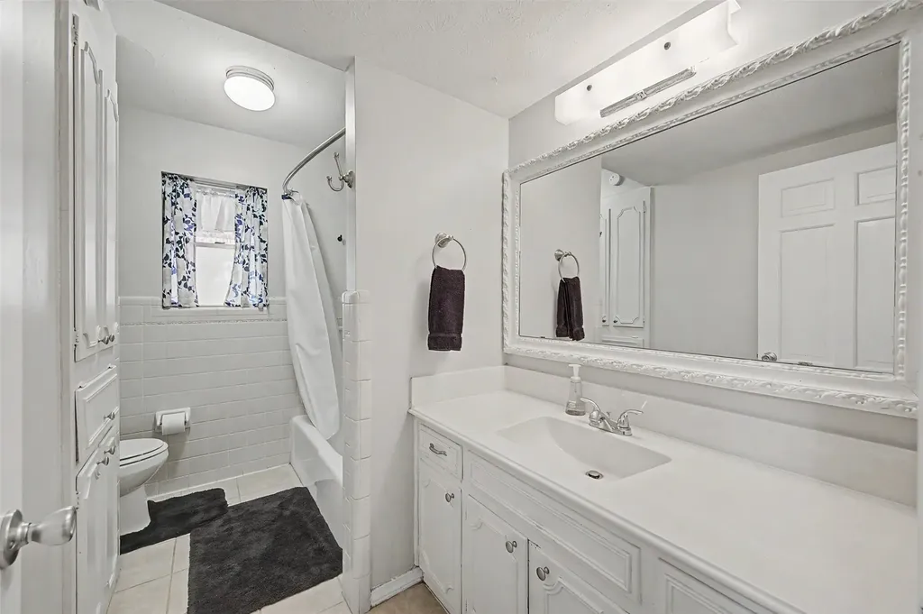 2009 Cliffside Drive Edgecliff Village TX 76134