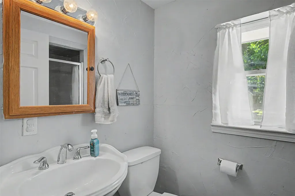 2009 Cliffside Drive Edgecliff Village TX 76134