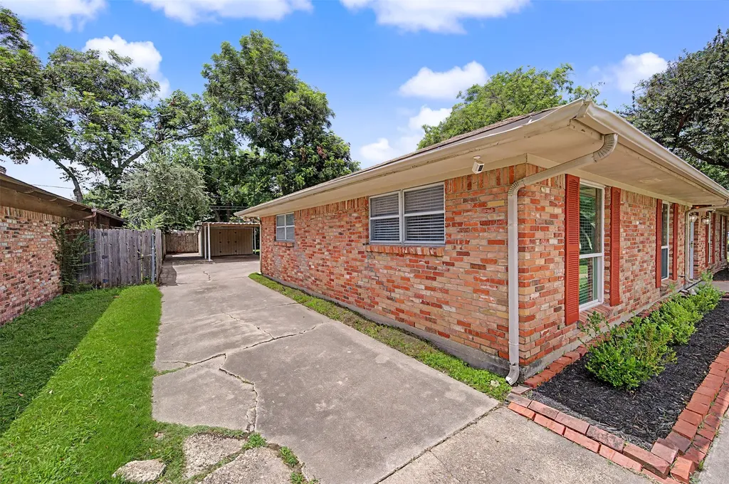 2009 Cliffside Drive Edgecliff Village TX 76134