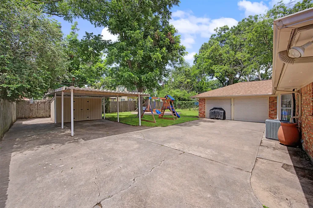 2009 Cliffside Drive Edgecliff Village TX 76134