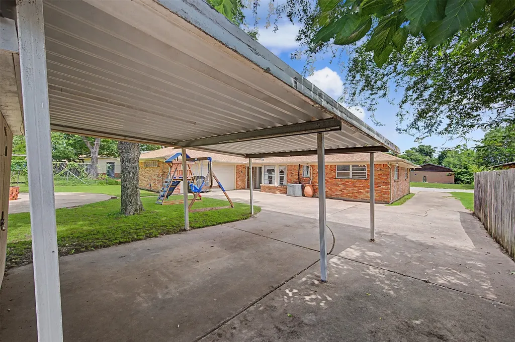 2009 Cliffside Drive Edgecliff Village TX 76134