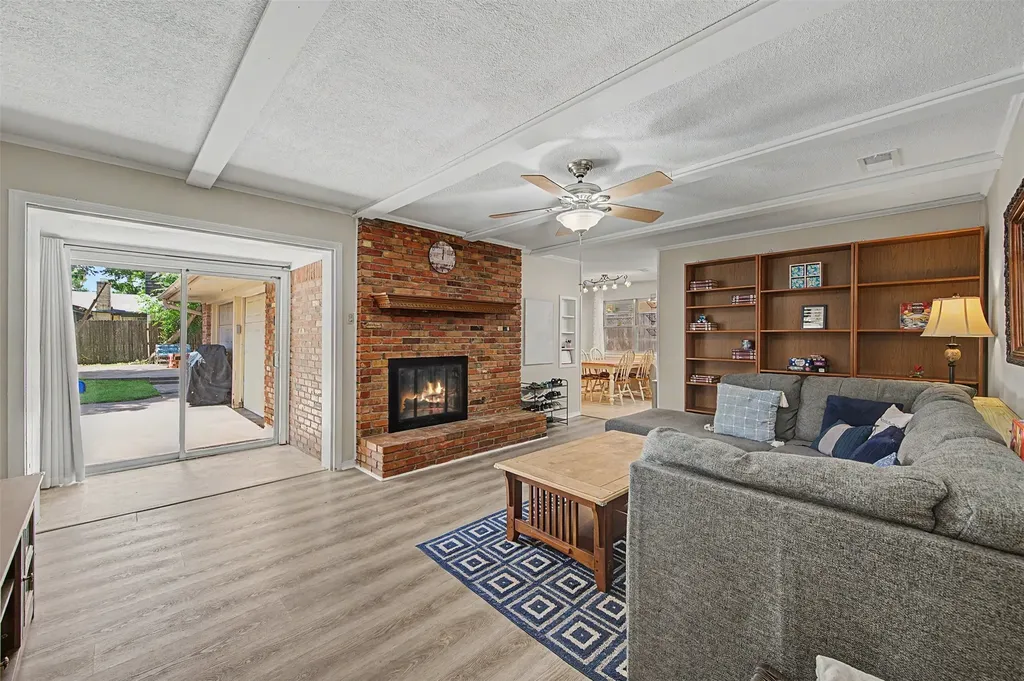 2009 Cliffside Drive Edgecliff Village TX 76134