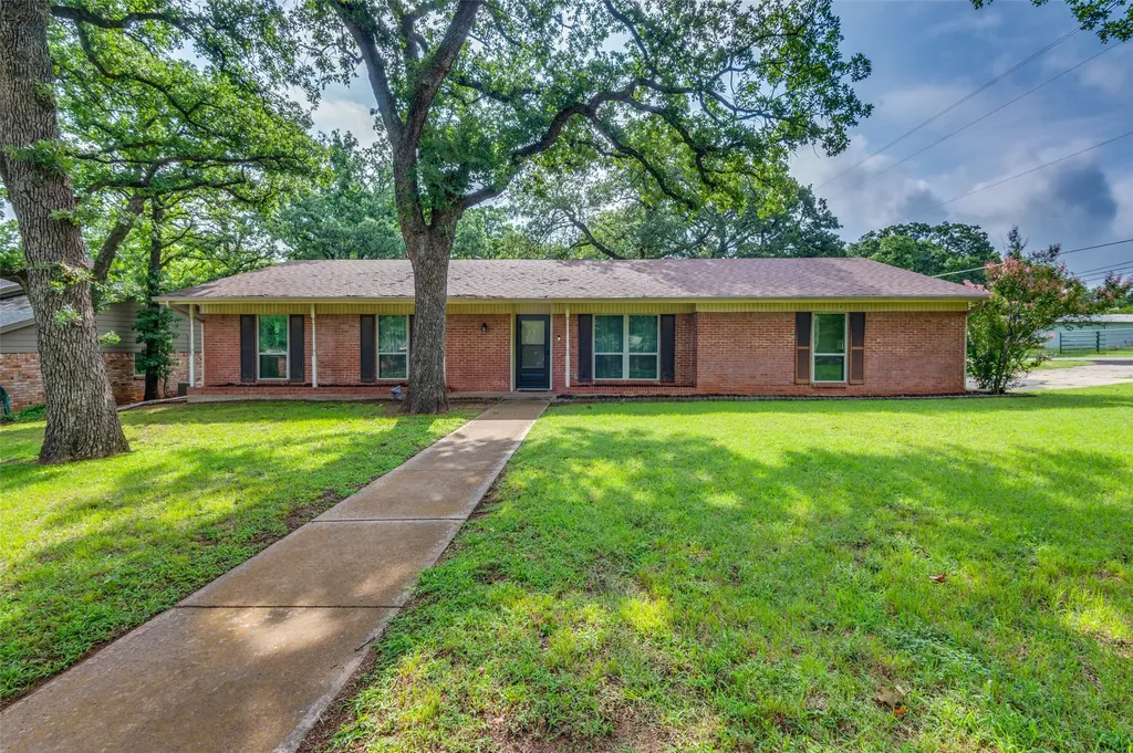 5500 Woodland Hills Drive Denton TX 76208