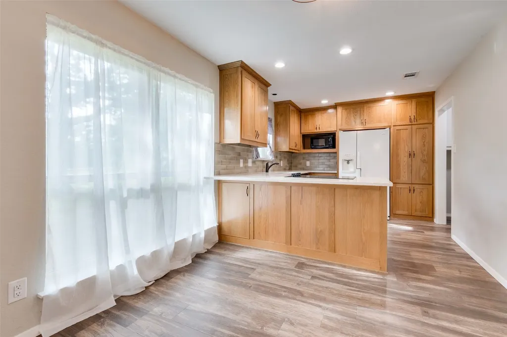 5500 Woodland Hills Drive Denton TX 76208