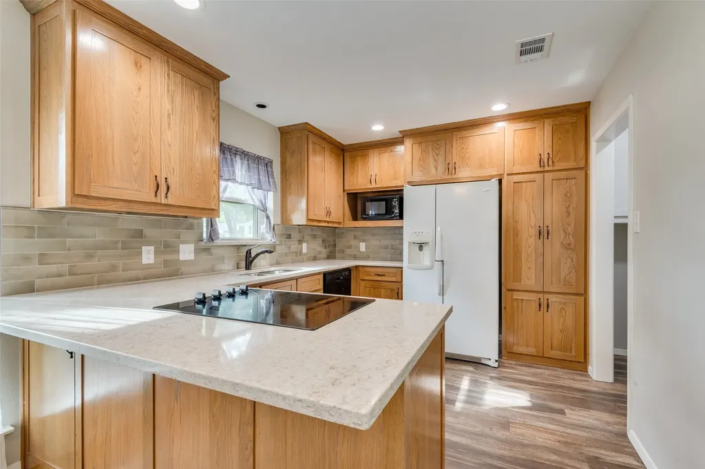 5500 Woodland Hills Drive Denton TX 76208