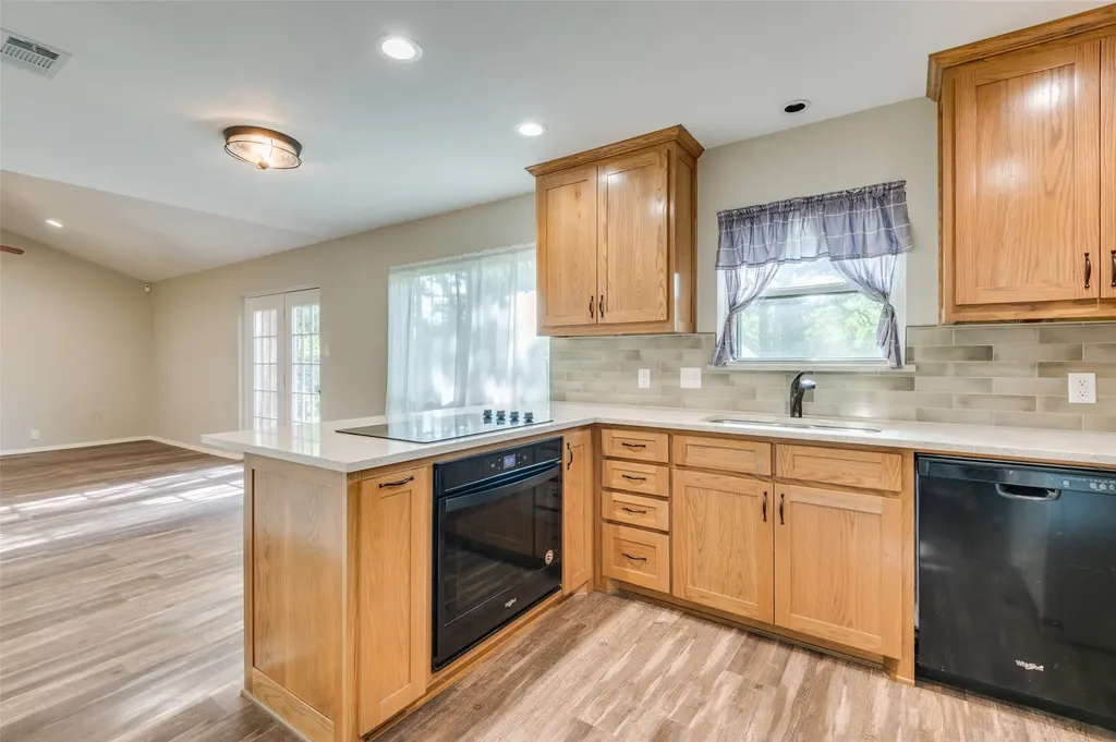 5500 Woodland Hills Drive Denton TX 76208