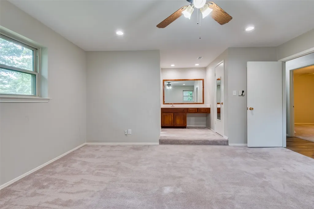 5500 Woodland Hills Drive Denton TX 76208