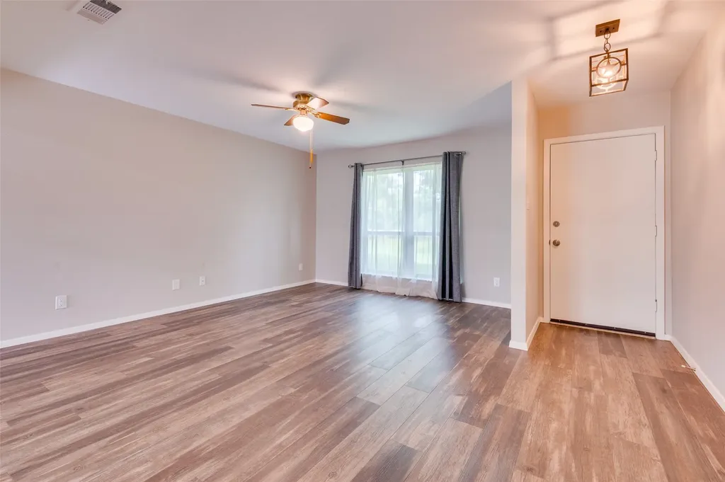 5500 Woodland Hills Drive Denton TX 76208