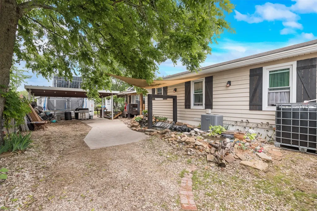 405 Pecan Street Forreston TX 76041