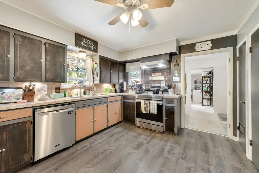 405 Pecan Street Forreston TX 76041