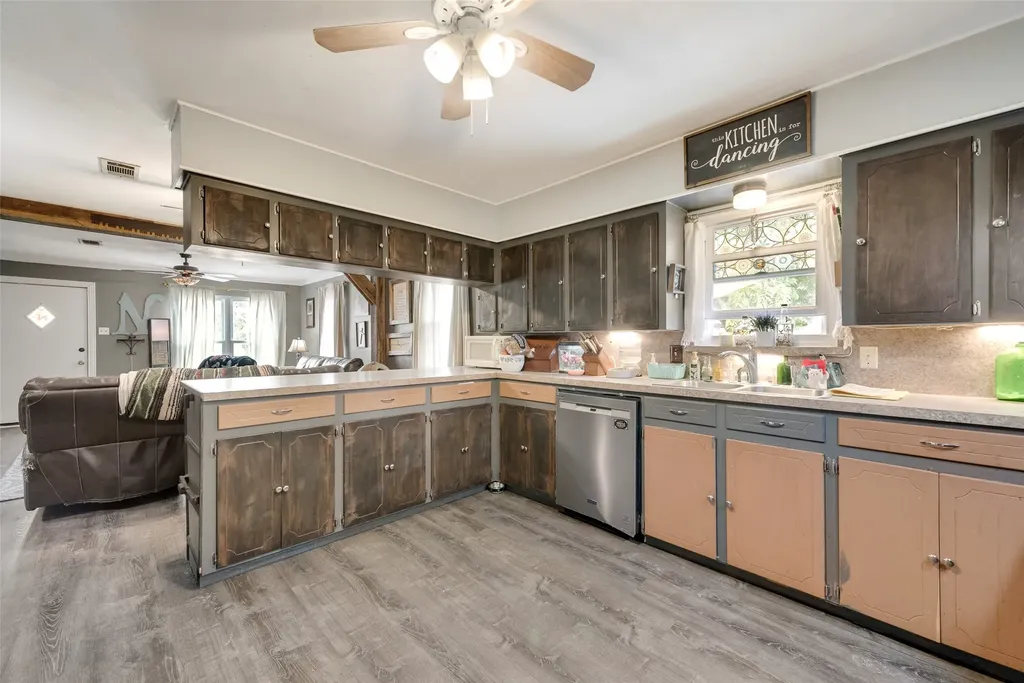 405 Pecan Street Forreston TX 76041