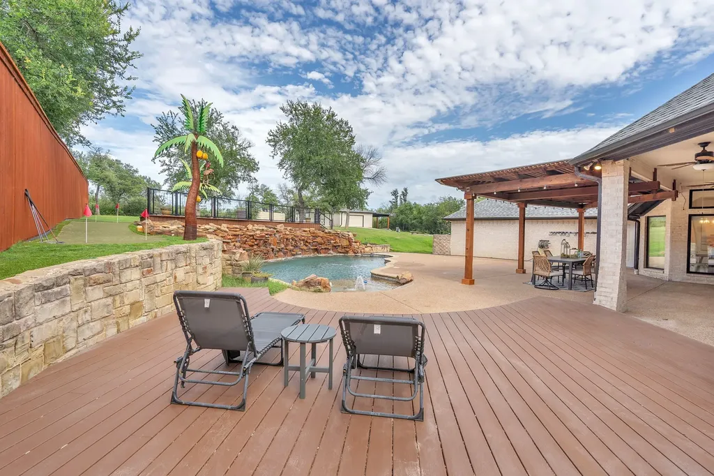 137 Oakwood Court Lakeside TX 76135