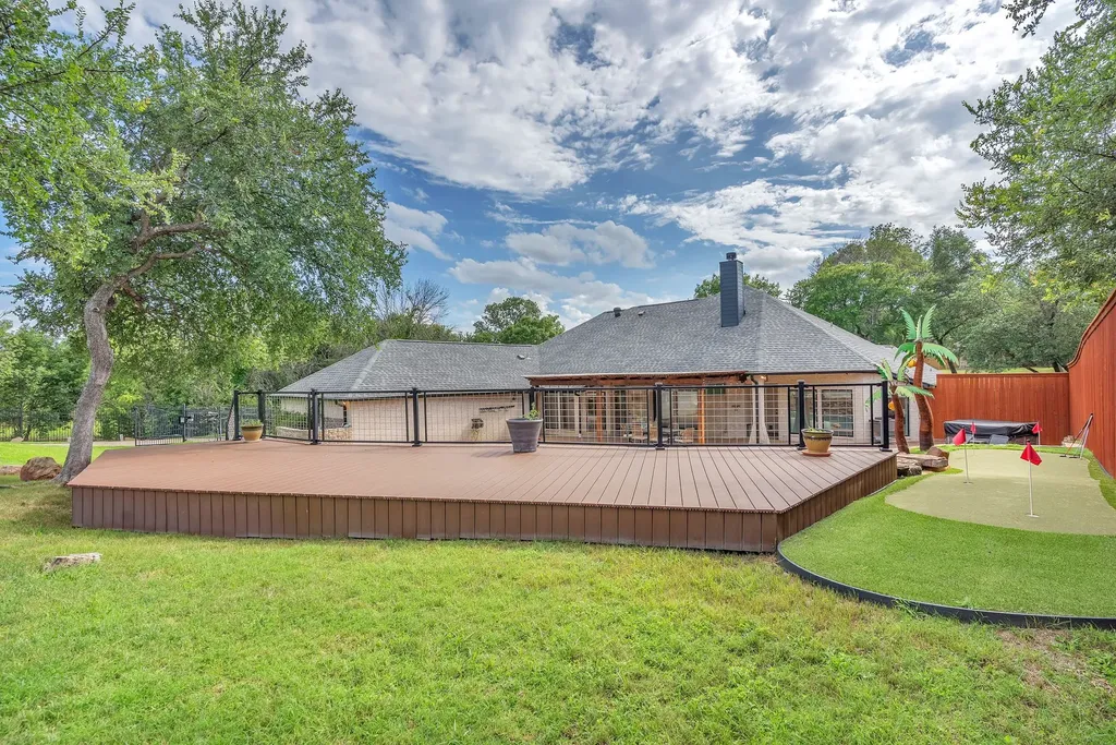 137 Oakwood Court Lakeside TX 76135