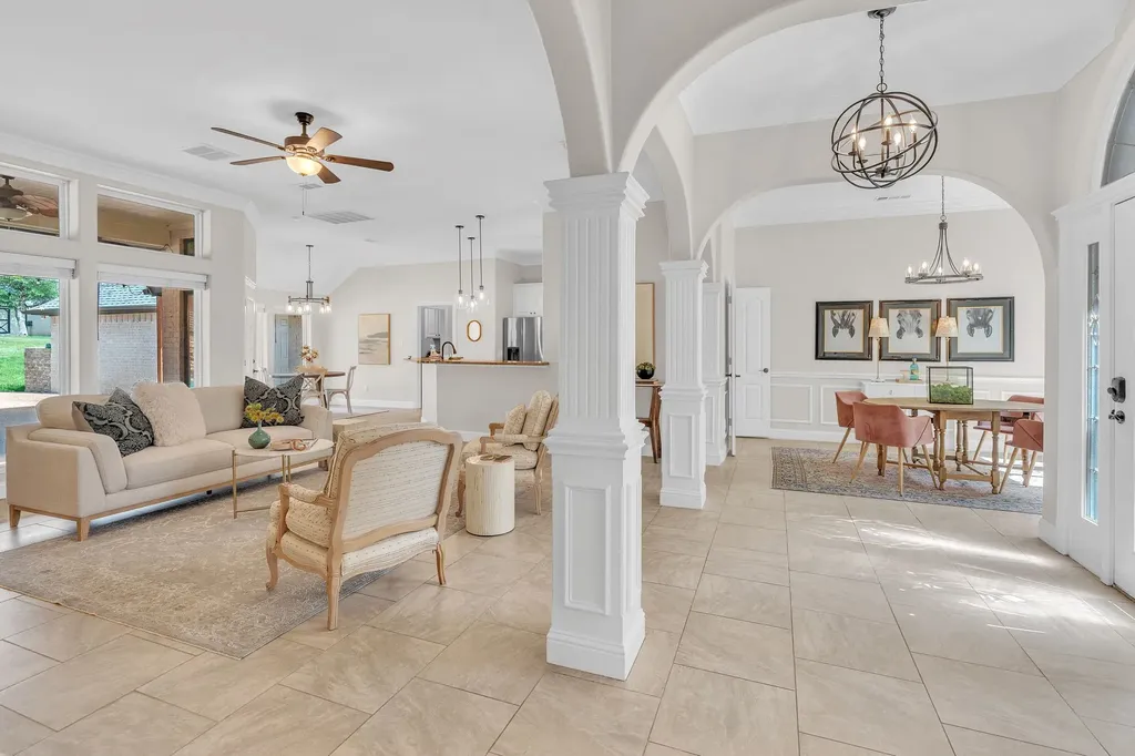 137 Oakwood Court Lakeside TX 76135