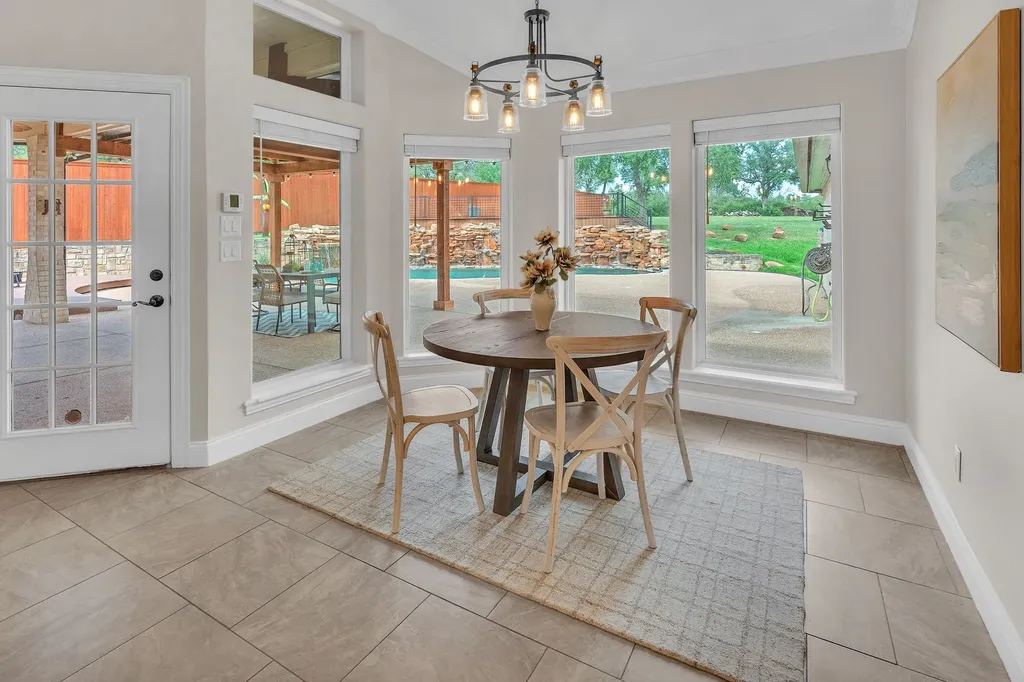 137 Oakwood Court Lakeside TX 76135