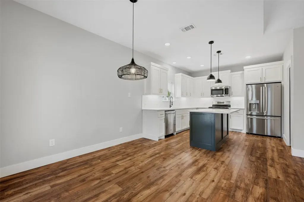 4919 Dry Creek Sherman TX 75092