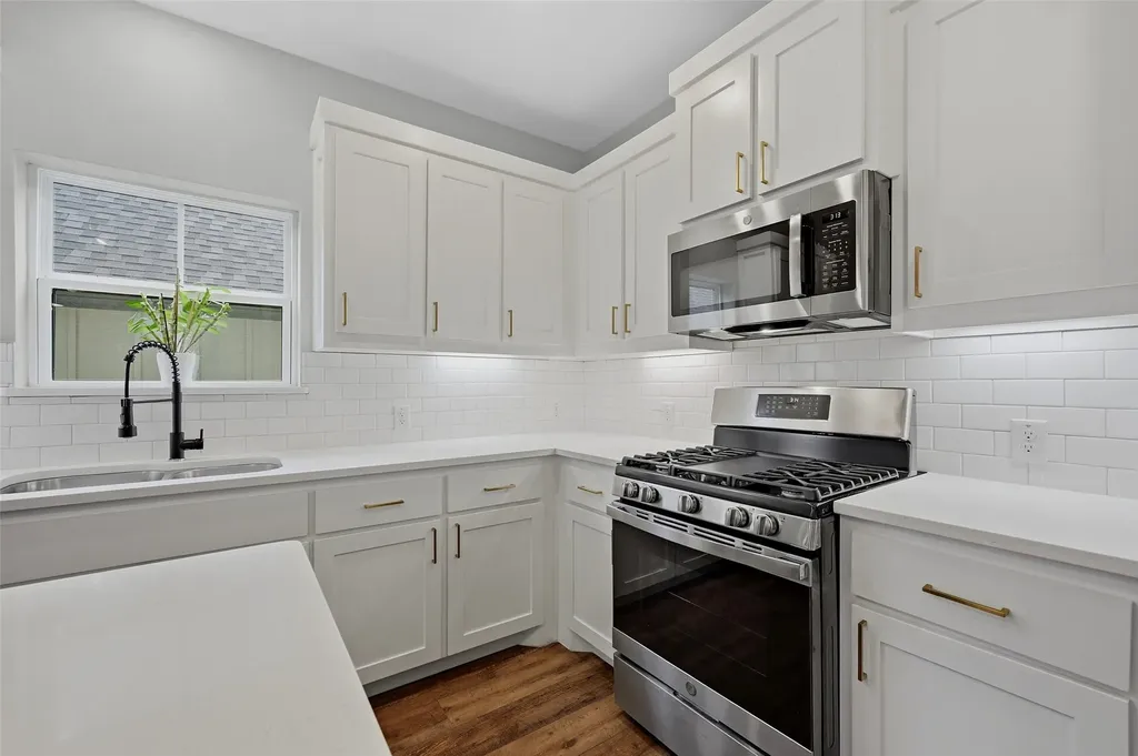 4919 Dry Creek Sherman TX 75092