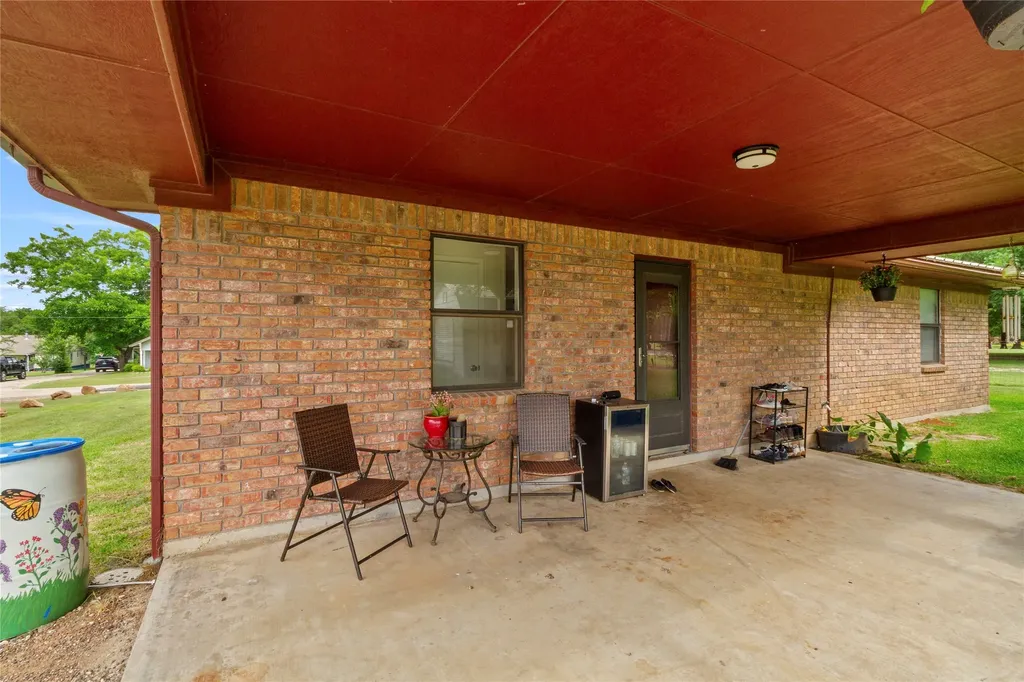 110 N Avenue D Wortham TX 76693