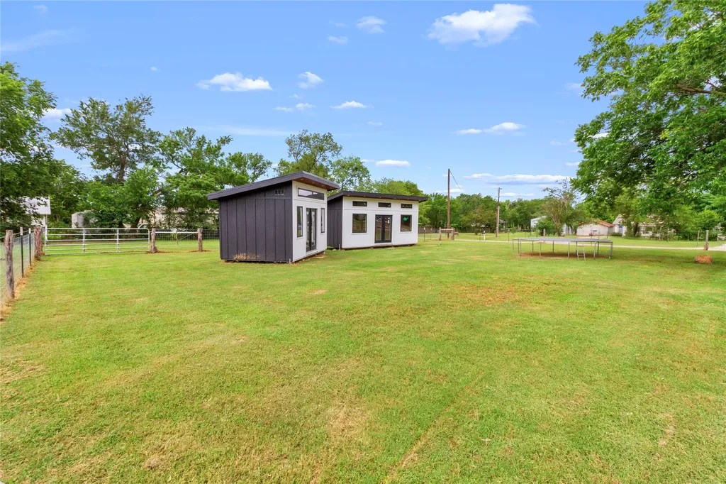 110 N Avenue D Wortham TX 76693