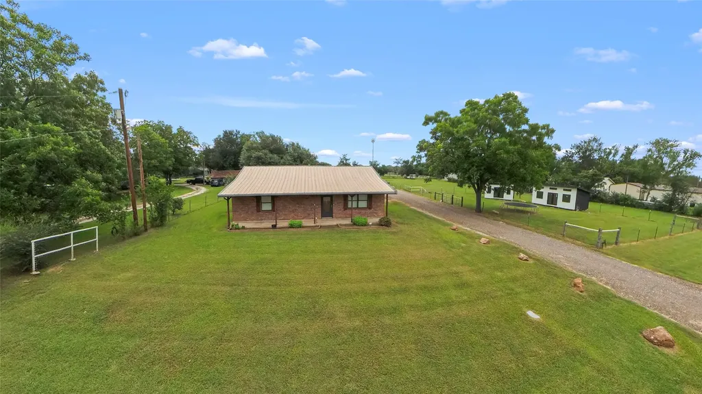 110 N Avenue D Wortham TX 76693