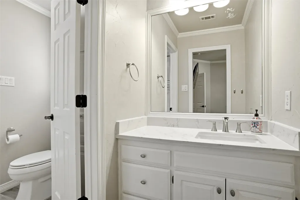 801 Ridgedale Court Southlake TX 76092