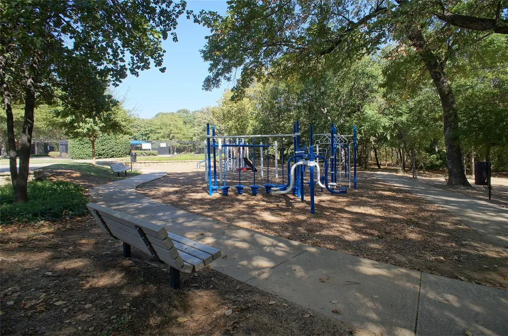 801 Ridgedale Court Southlake TX 76092
