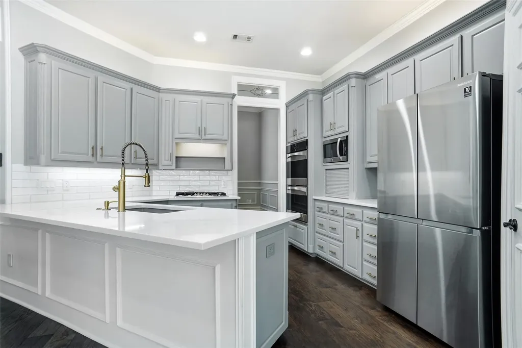 801 Ridgedale Court Southlake TX 76092