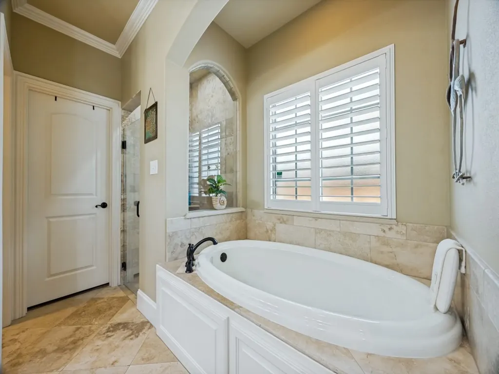 2924 Overland Trail Sherman TX 75092