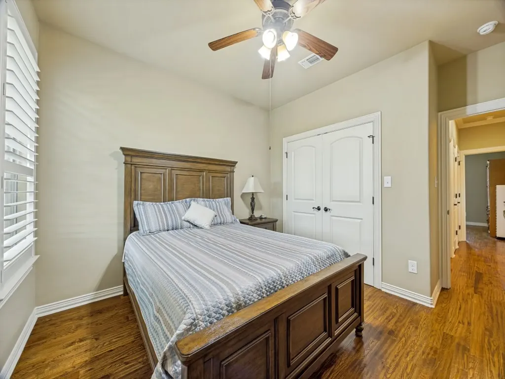 2924 Overland Trail Sherman TX 75092