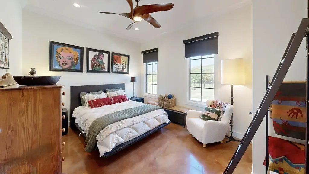 2125 Canyon Wren Loop Graford TX 76449