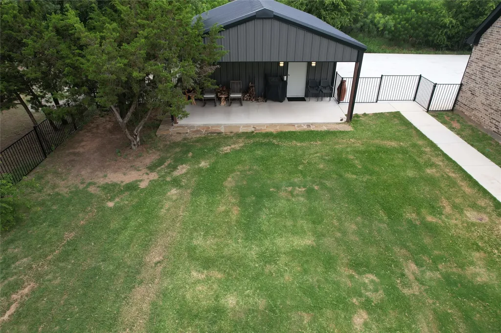 2125 Canyon Wren Loop Graford TX 76449