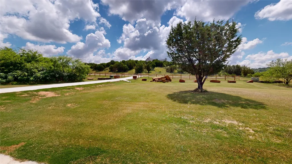 2125 Canyon Wren Loop Graford TX 76449
