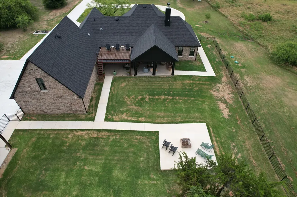 2125 Canyon Wren Loop Graford TX 76449