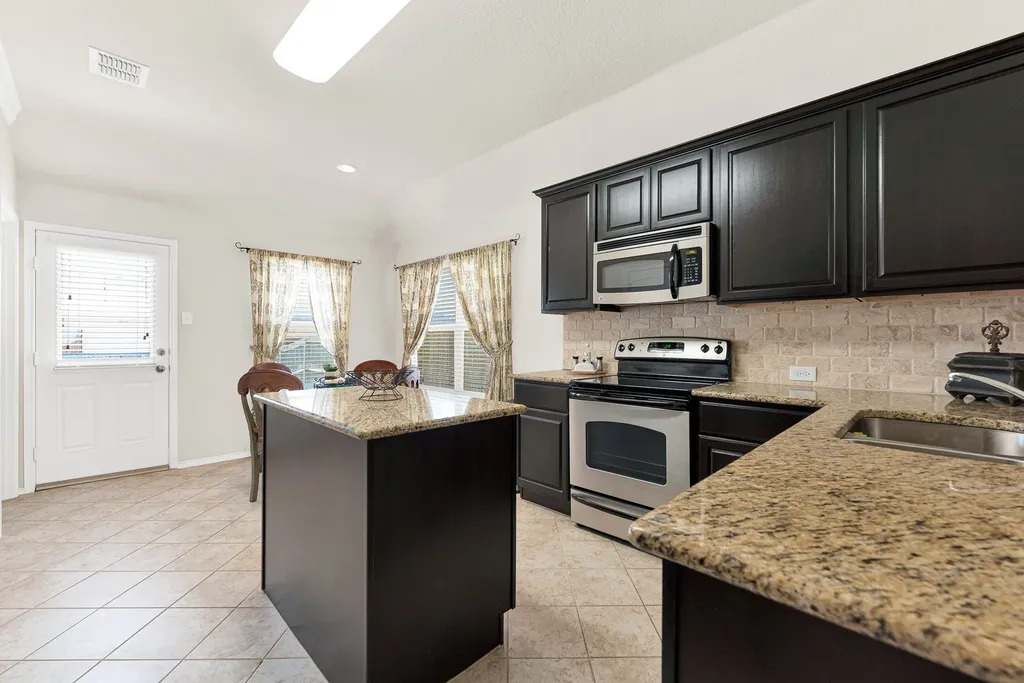 8932 Wild Rose Lane Cross Roads TX 76227