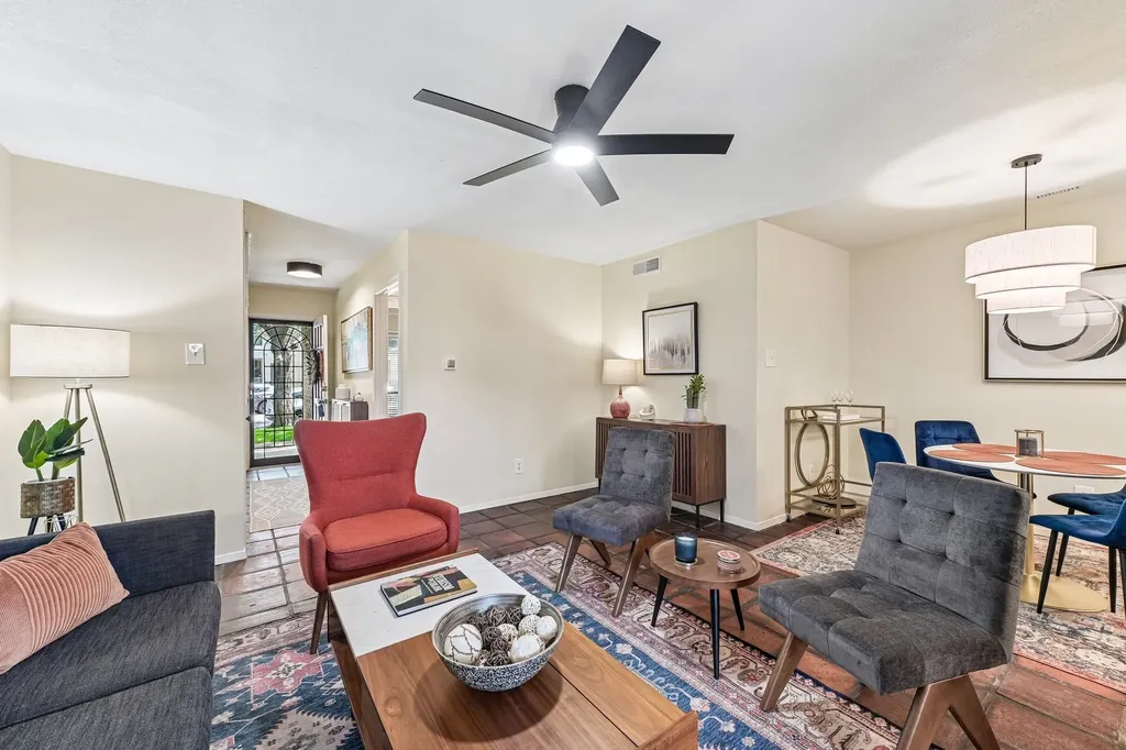 6017 Milton Street Dallas TX 75206