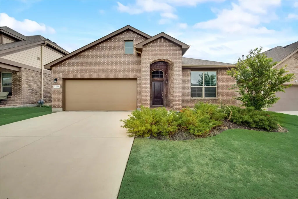 1308 Canary Lane Argyle TX 76226
