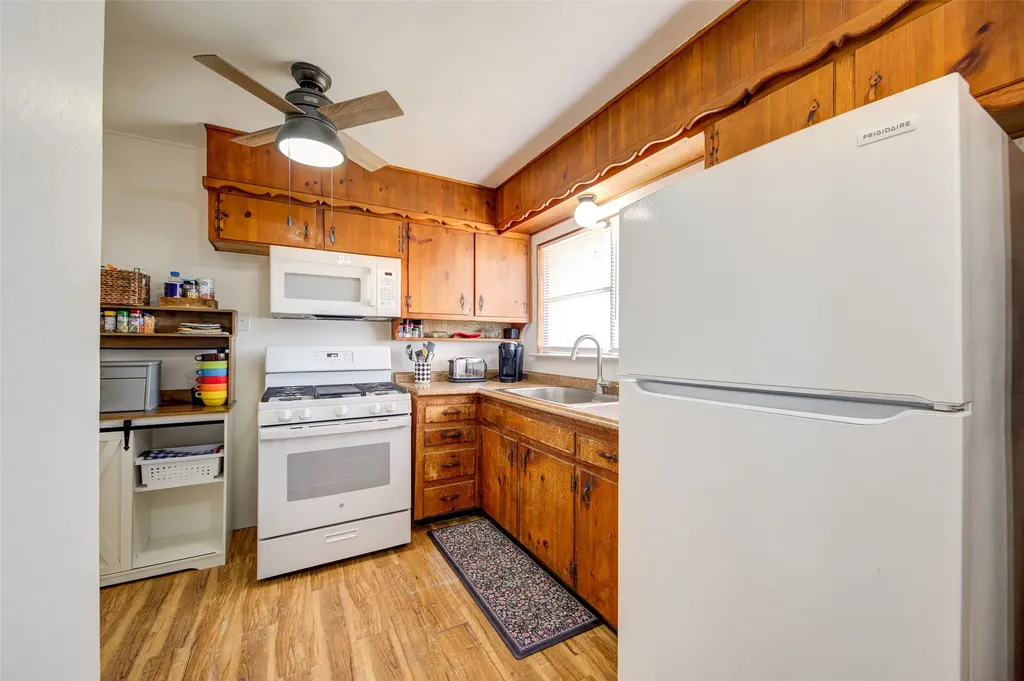 716 County Road 4757 Boyd TX 76023