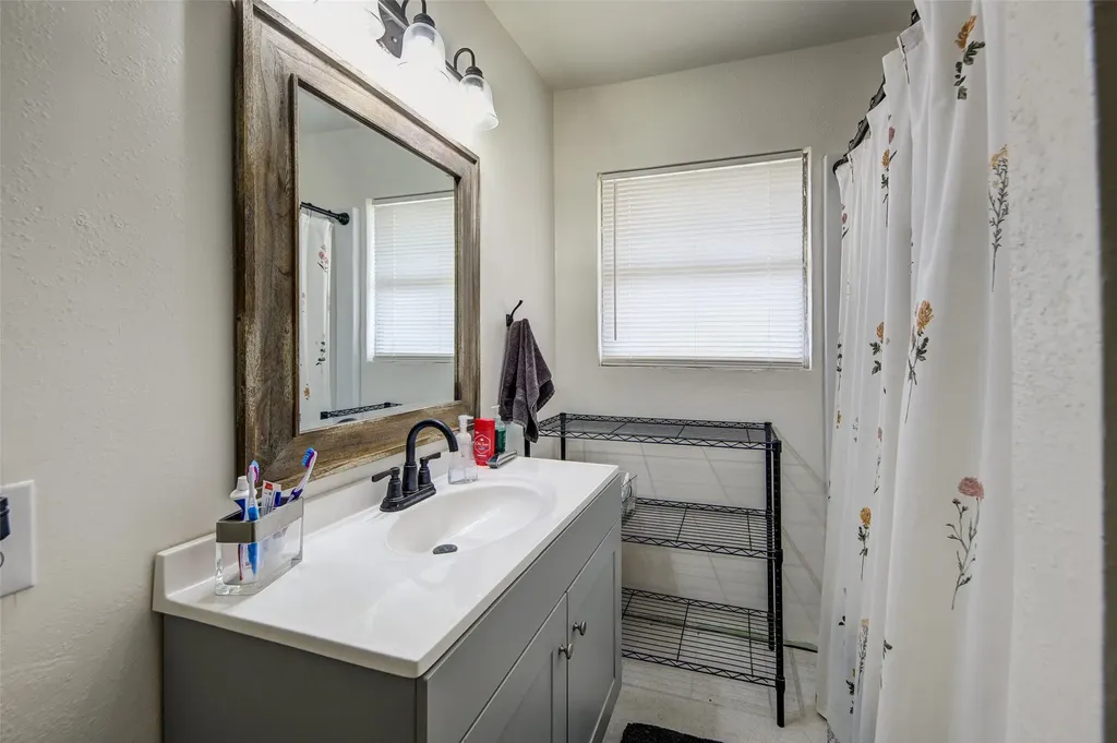716 County Road 4757 Boyd TX 76023