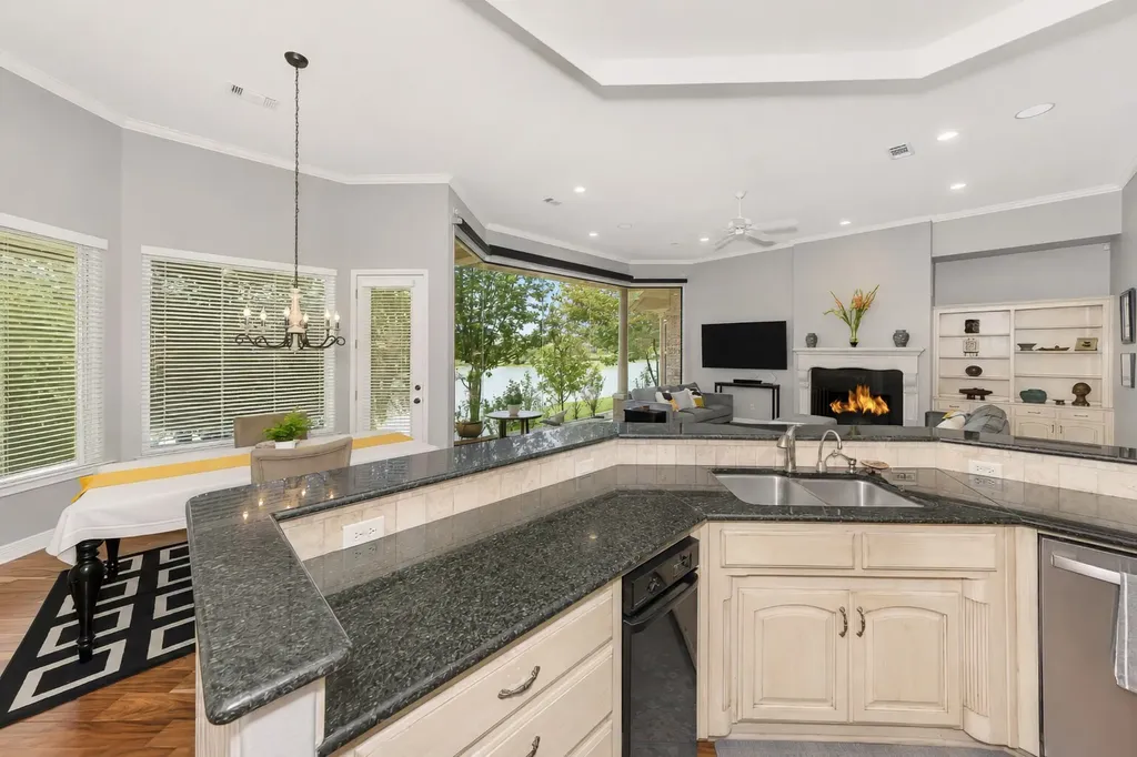 5974 River Bend Drive Benbrook TX 76132