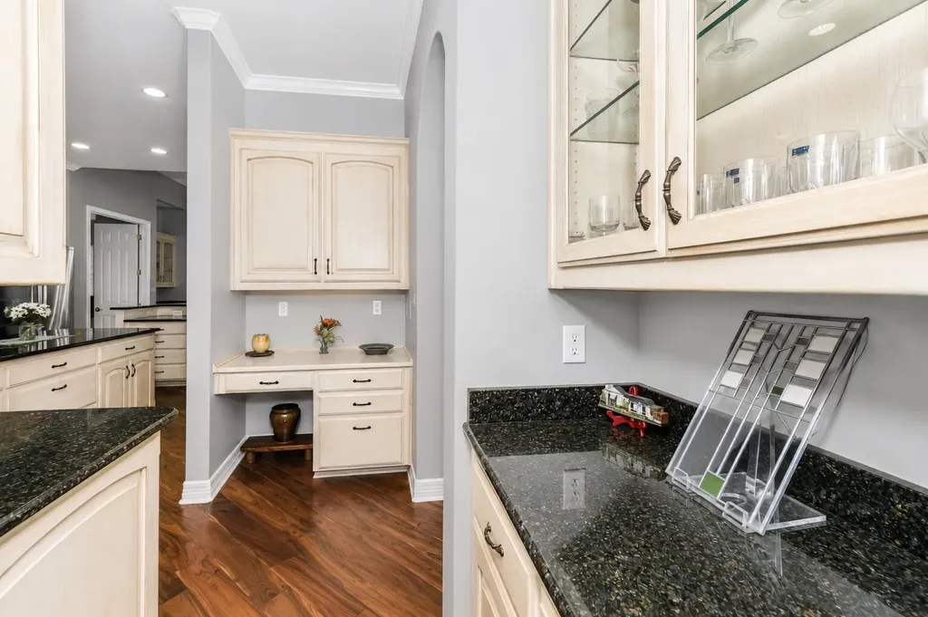 5974 River Bend Drive Benbrook TX 76132