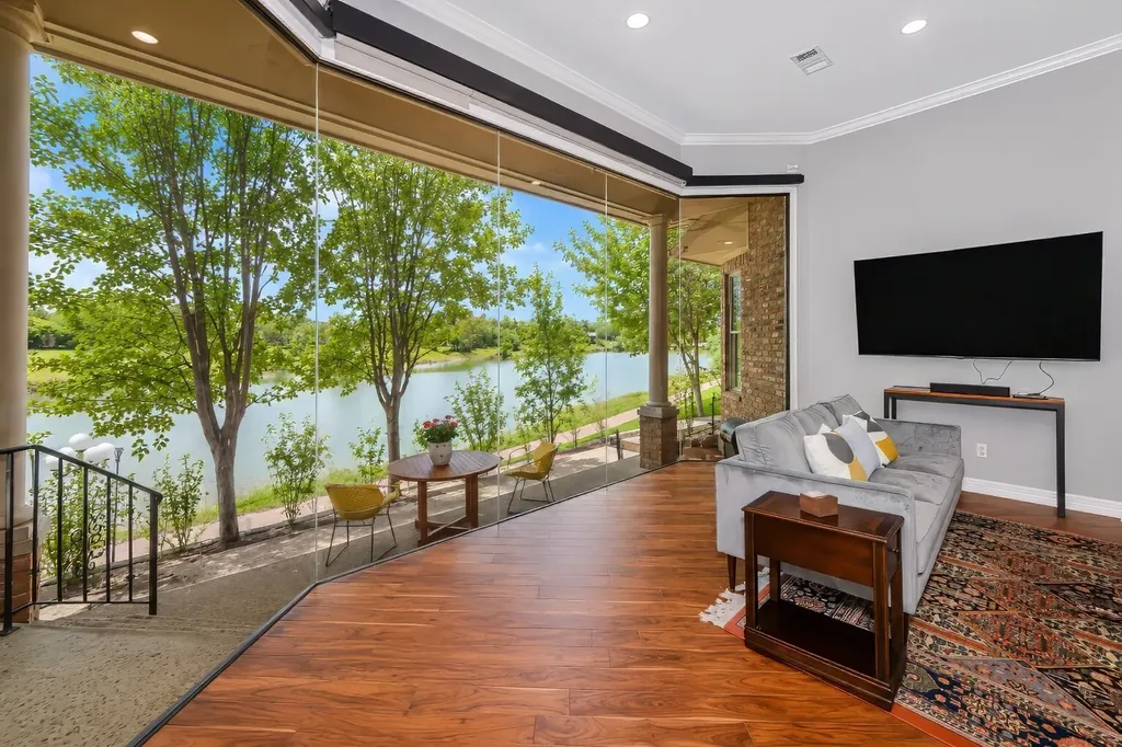 5974 River Bend Drive Benbrook TX 76132