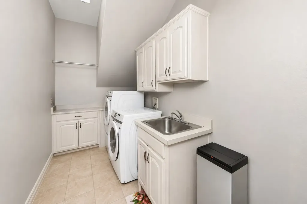 5974 River Bend Drive Benbrook TX 76132