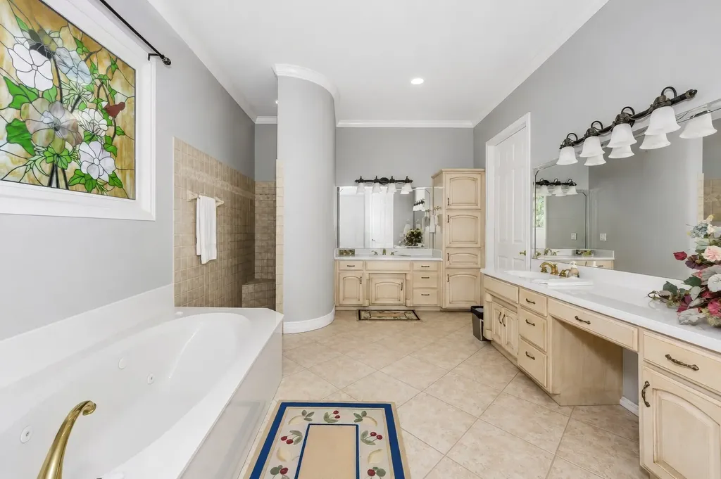 5974 River Bend Drive Benbrook TX 76132