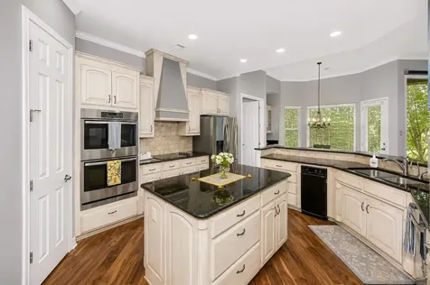 5974 River Bend Drive Benbrook TX 76132