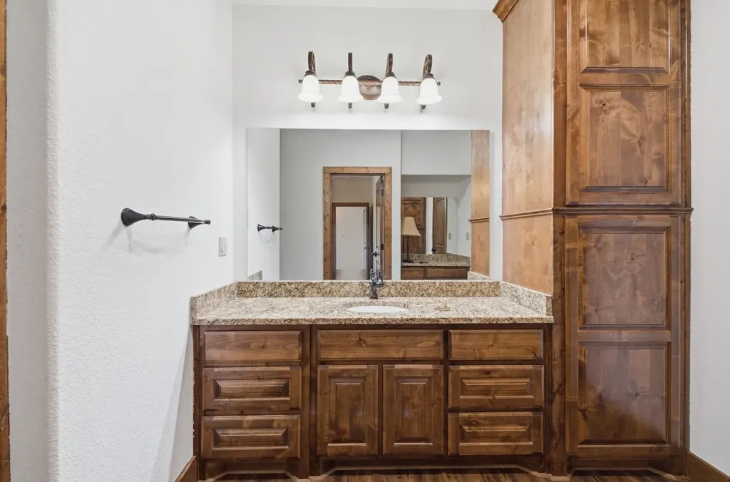 1632 County Road 4125 Iredell TX 76649