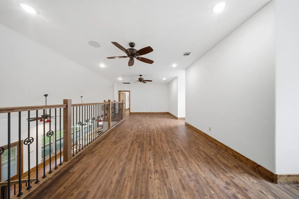 1632 County Road 4125 Iredell TX 76649